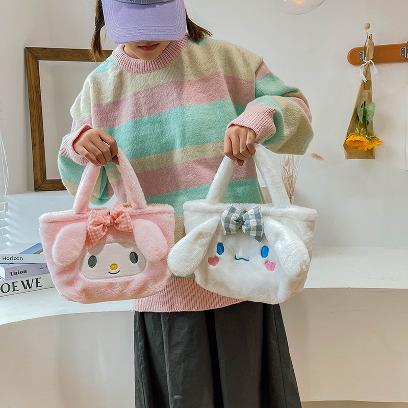 Túi cầm tay hình Cinnamoroll nhồi bông mềm mại đáng yêu