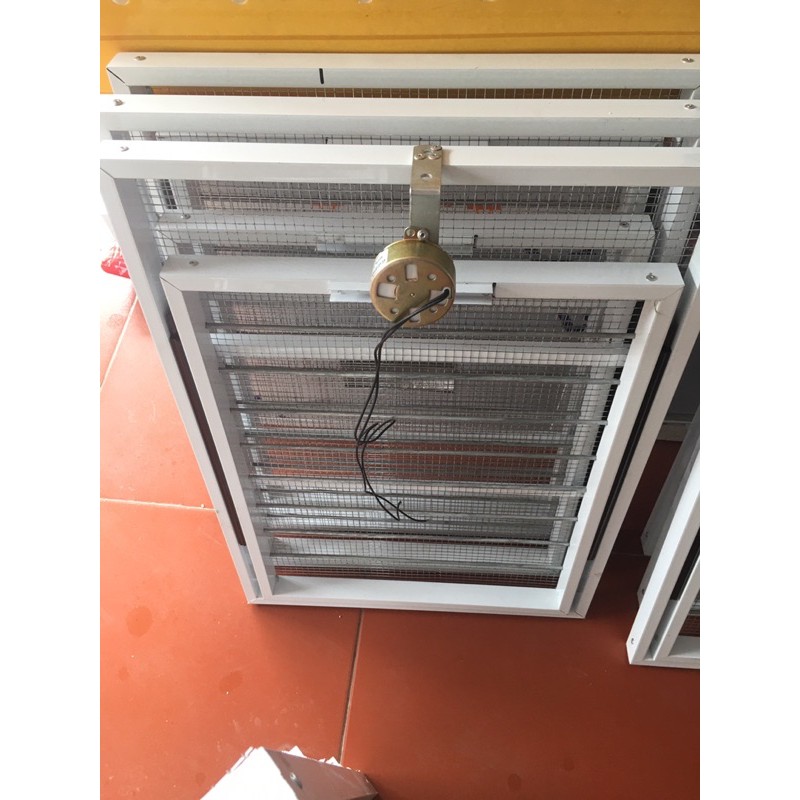 Khay Ấp Nhôm 30 Trứng Đảo Lăn Tự Động Hàng Công Ty