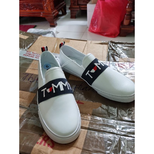 Giày Tommy - Hàng Auth mua tại Mỹ