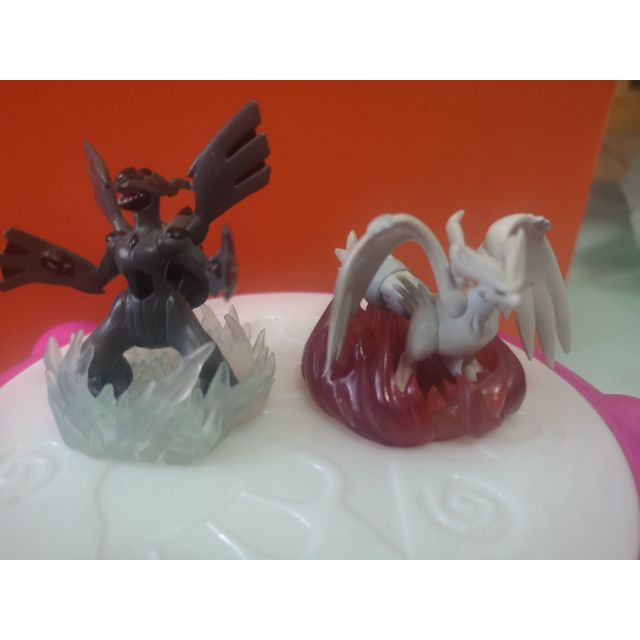 Mô hình pokemon black and white