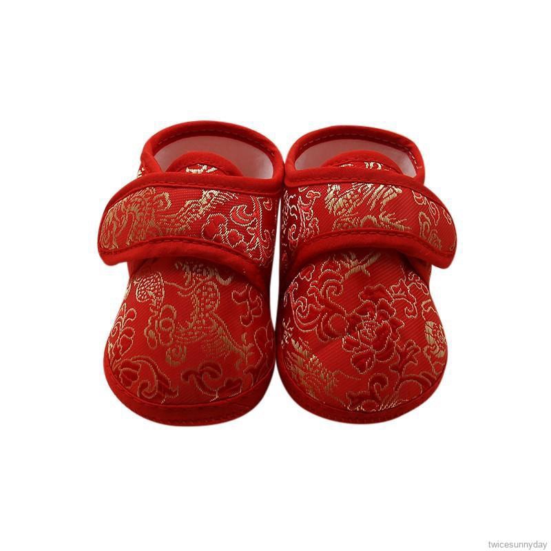 Giày cotton mềm mại thêu hoa đáng yêu dành cho các bé