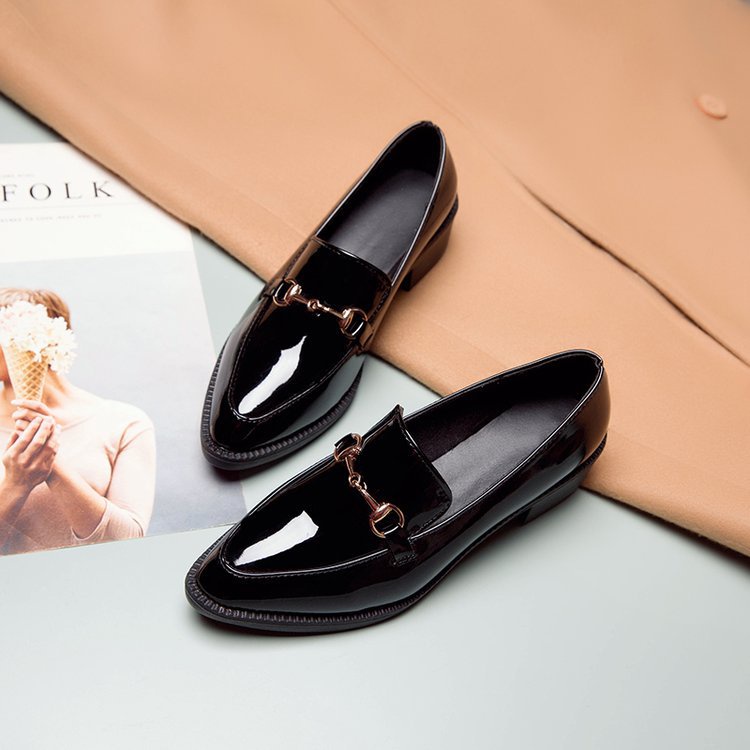 Giày loafer nữ đế thấp bít mũi phối khóa đính nơ che nắng dẫm gót S306