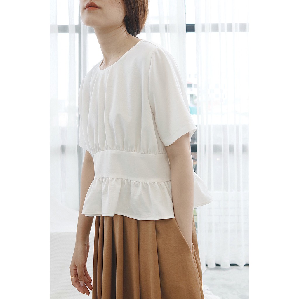Chicka Chicka - Áo back button croptop