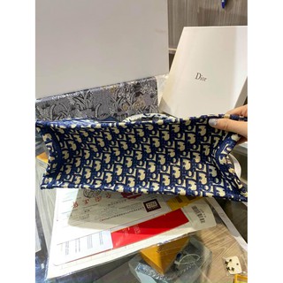 Túi Dior thổ cẩm