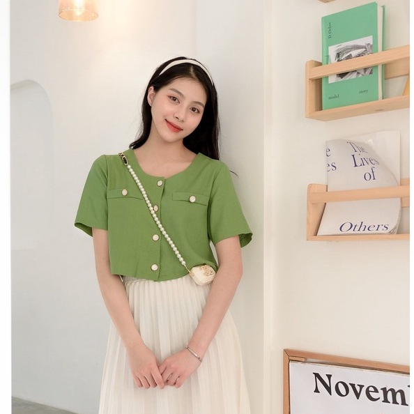 Áo kiểu nữ FM Style dáng lửng cổ tròn đính nút ngọc chất vải xịn thời trang thanh lịch đi làm đi học 220215418