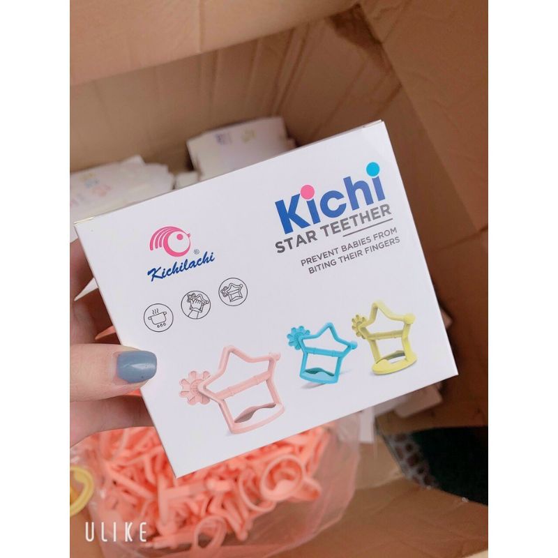 Gặm Nướu cho bé  Silicone kichilachi, Hình Ngôi Sao, Có Quai Cầm Chống Rơi, chất liệu an toàn , hàng chính hãng