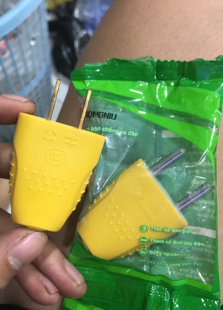 Phích cắm Điện GONGNIU không vỡ