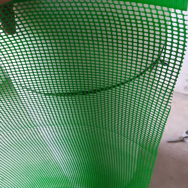 Lưới nhựa làm lòng đẻ lỗ 5li khổ 1m x 1m dầy tốt
