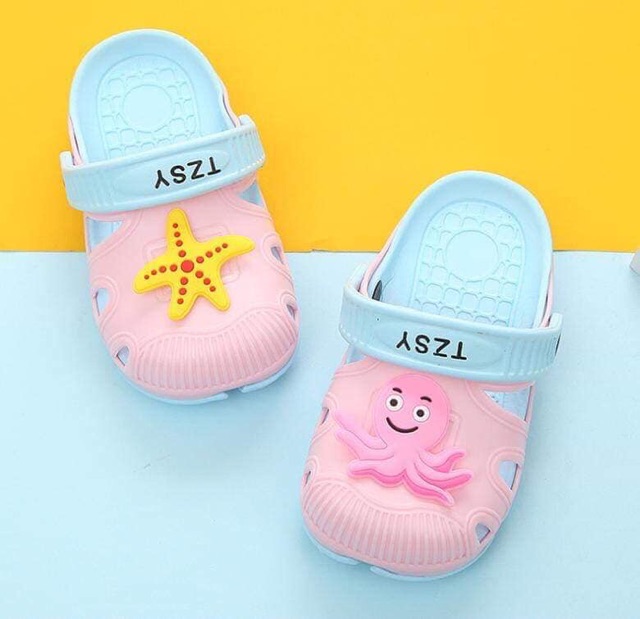 Dép đi biển cho bé