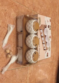 Bộ gia vị bằng gốm nắp gỗ