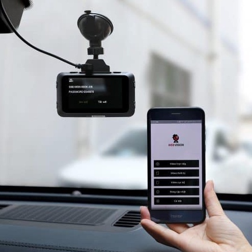 Camera hành trình Webvision A18 cảnh báo tốc độ, giới hạn bằng giọng nói, độ phân giải 2k