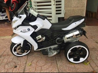 XE MÁY ĐIỆN TRE EM R1200T
