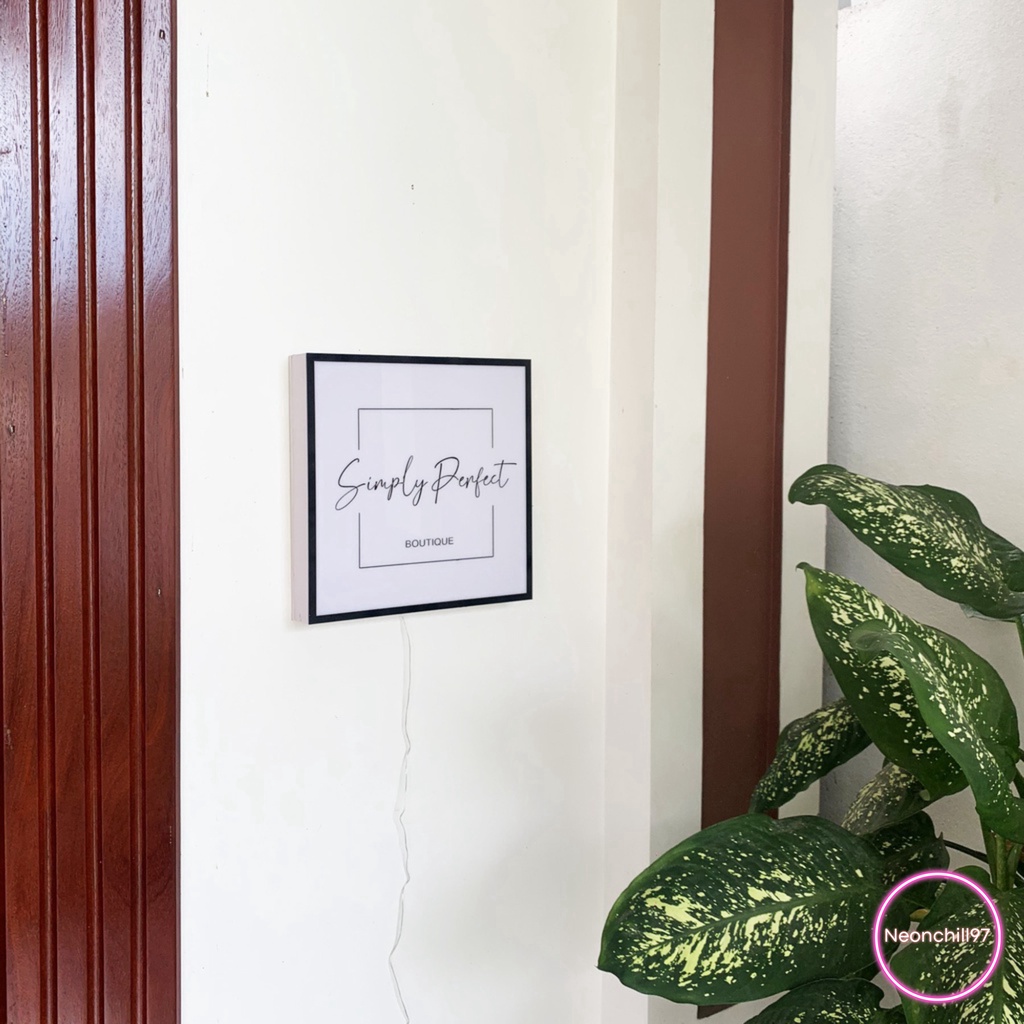 Đèn hộp quảng cáo Neonchill97 thiết kế theo yêu cầu hình vuông