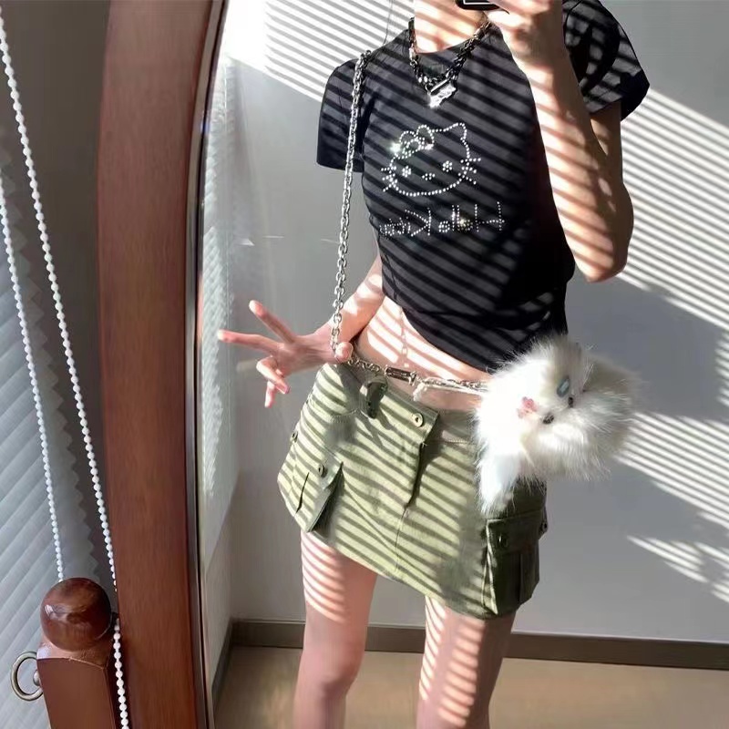 Áo Croptop Tay Ngắn In Hình Hello Kitty Đính Đá Dễ Thương Thời Trang Mùa Hè Cho Nữ y2k 1913Lab y2k