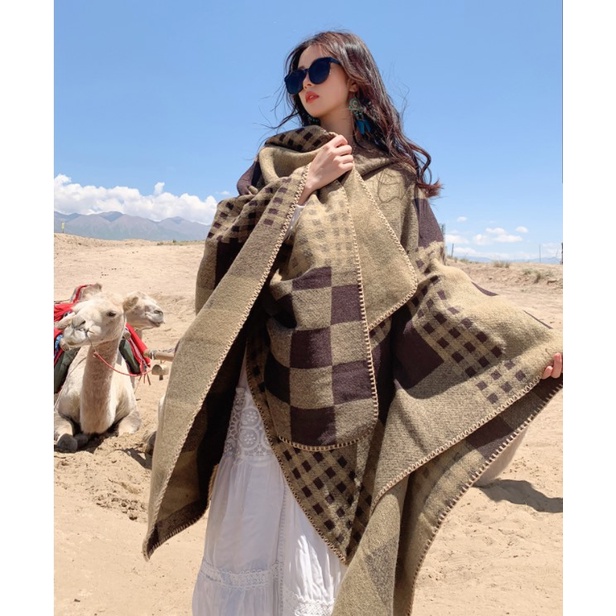 Áo choàng có mũ họa tiết ô vuông | BigBuy360 - bigbuy360.vn