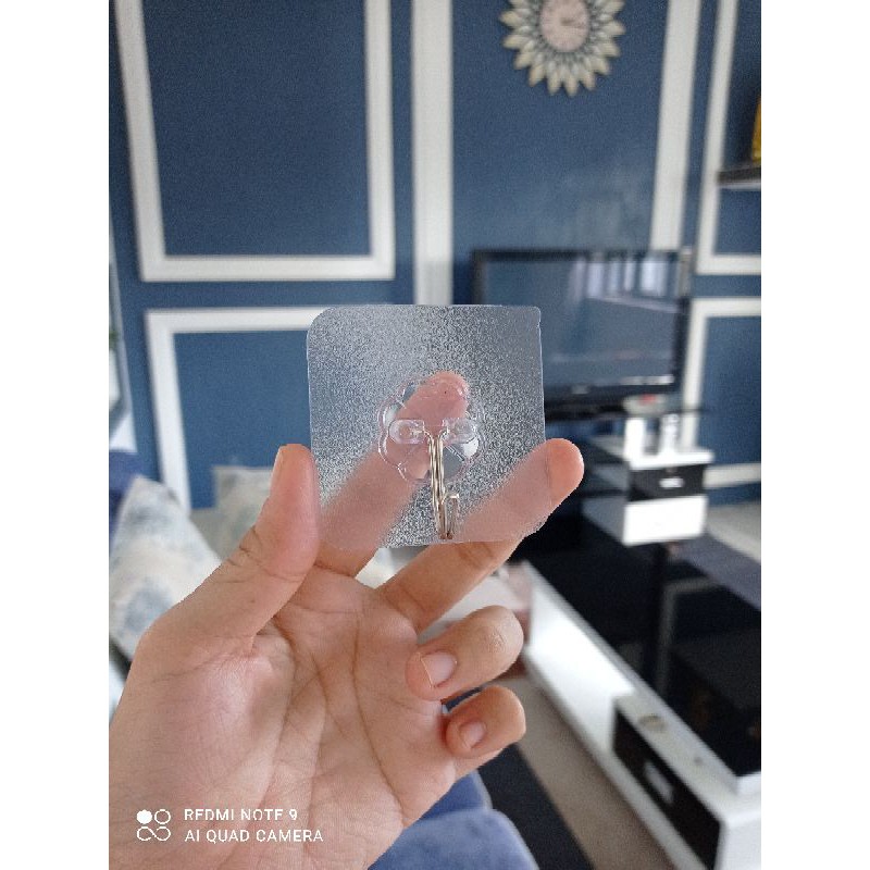 1 cái móc cường lực trong