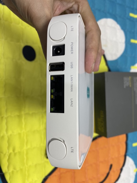 Bộ phát wifi 3G 4G Alcatel HH70 Tốc độ 300Mbps Kết nối 64 user,Hỗ trợ 2 băng tần 2.4 và 5ghz + TẶNG KÈM 2 ĂNG TEN
