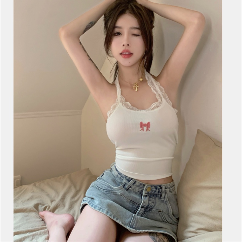 Áo Sát Nách Phối Ren Hoa Thiết Kế Ôm Sát Quyến Rũ