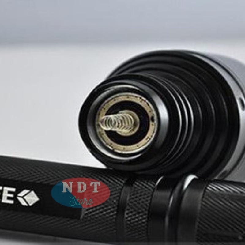 Đèn Pin Cầm Tay Siêu Sáng CREE Ultrafire Có Hộp Hợp Kim Chống Nước Ánh Sáng Mạnh Pin Khỏe Kèm Sạc Siêu Tiện Dụng