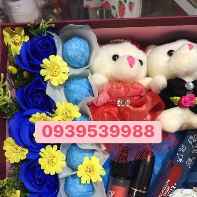 COMBO QUÀ GẤU + KẸO + HOA SÁP + SON 400K