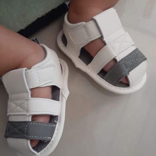 Combo 2 đôi giày cho bé