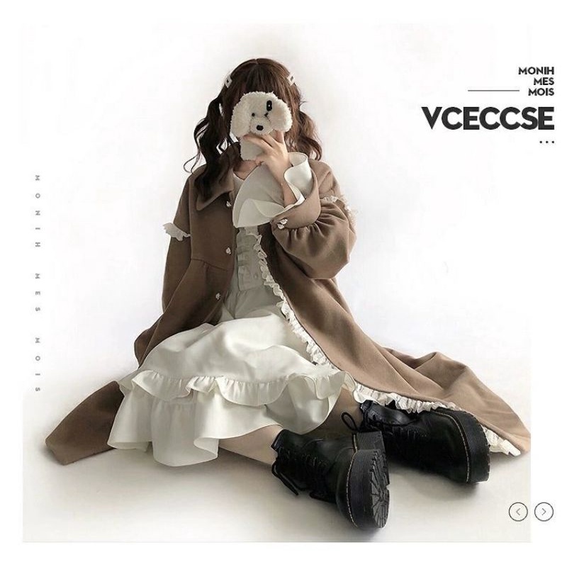 Áo khoác dáng dài phong cách Lolita