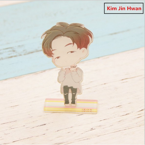 Phụ kiện trang trí bàn làm việc / bàn học hình chibi các thành viên nhóm nhạc IKON