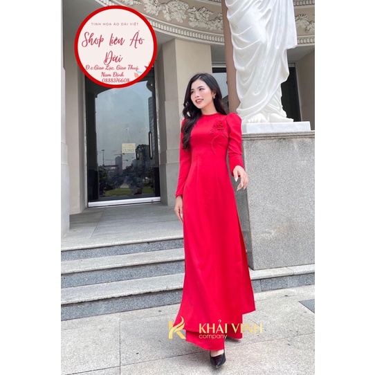 △Áo dài đỏ thiết kế bông hoa thủ công, phần đuôi tết rất cách điệu, chất lụa tây thi 2 tà | BigBuy360 - bigbuy360.vn