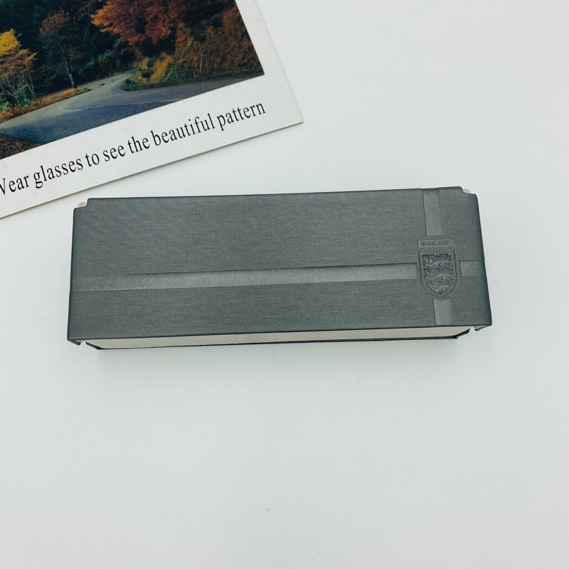 Gọng kính England titanium mạ vàng 18k cao cấp
