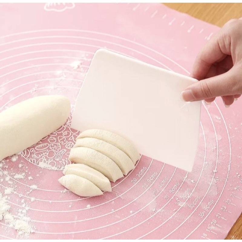 Miếng vét, cắt bột làm bánh