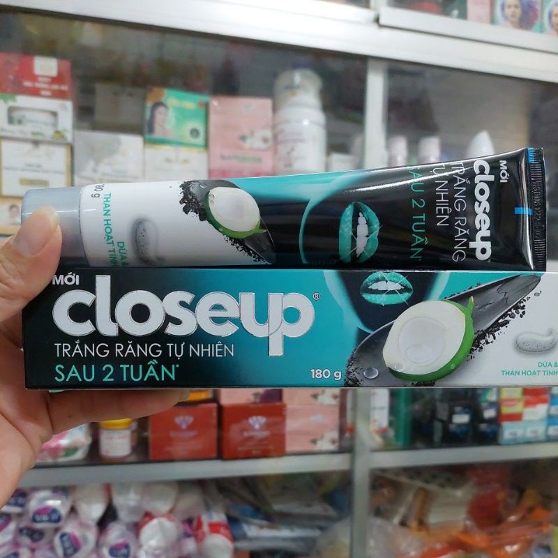KEM ĐÁNH RĂNG CLOSEUP 180G VỊ DỪA TƯƠI MÁT,TRẮNG RĂNG SAU 2 TUẦN