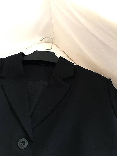 Áo Khoác Vest Tay Ngắn Màu Đen Thời Trang Trẻ Trung | BigBuy360 - bigbuy360.vn