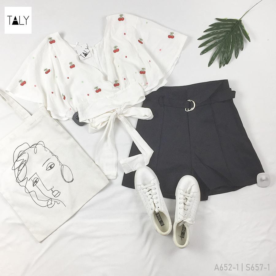 Áo hở lưng cột nơ sau