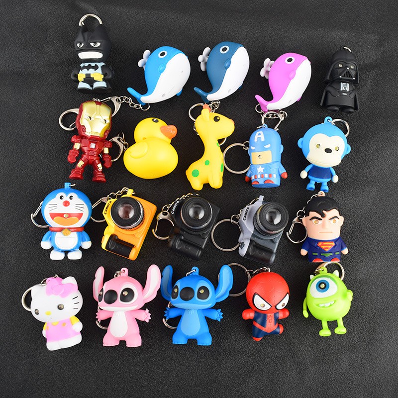 Móc Khóa Hình Búp Bê Siêu Anh Hùng Gắn Đèn LED Phát Sáng