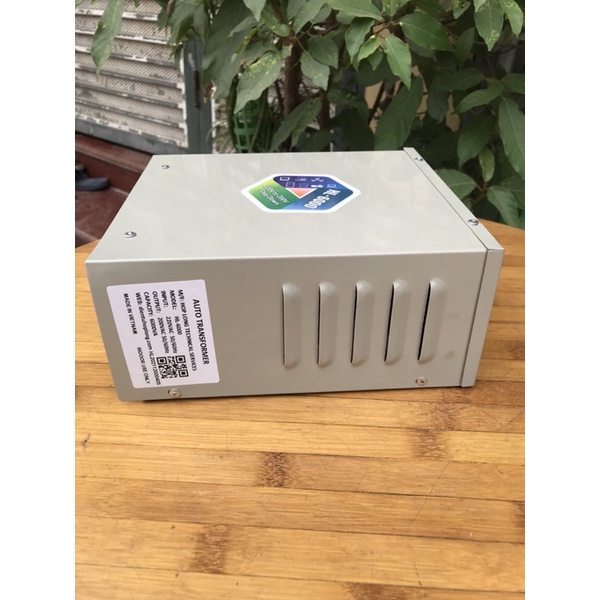 6000Va Bộ đổi nguồn điện 220V xuống 200V chuyên dành cho bếp từ Nhật