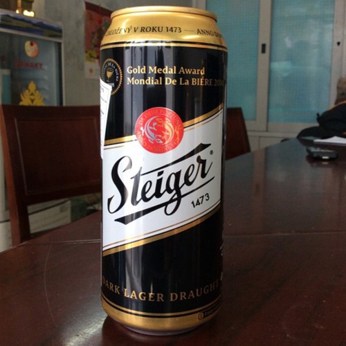Bia Steiger Đen 4,5% – Lon 500ml thùng 24 lon | Shopee Việt Nam