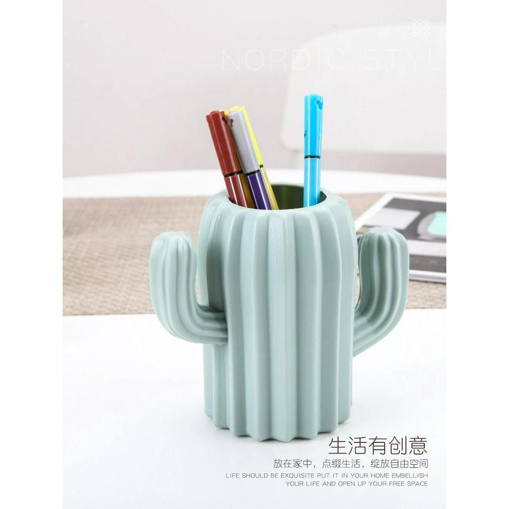 Chậu Cây Xương Rồng Bằng Nhựa Trang Trí Phòng Khách