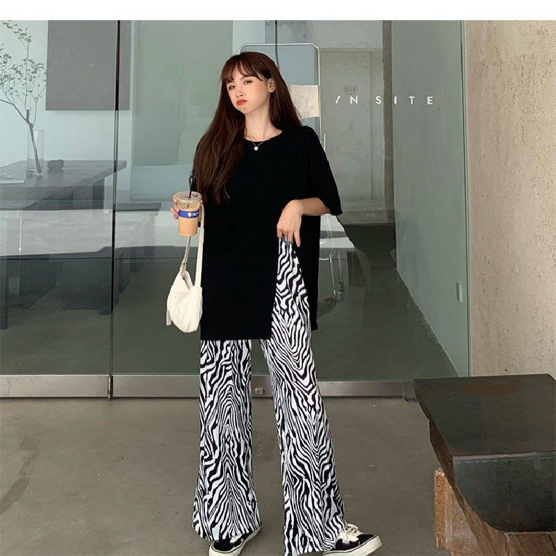 Set Áo Thun Ngắn Tay Xẻ Tà + quần ống rộng Họa Tiết Ngựa Vằn Phong Cách Hàn Quốc Mới Cho Nữ