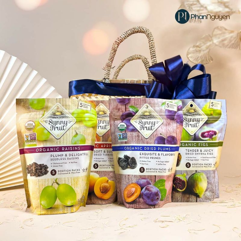 Hoa quả sấy hữu cơ Sunny Fruit nho khô , sung khô, mận khô, mơ khô hữu cơ