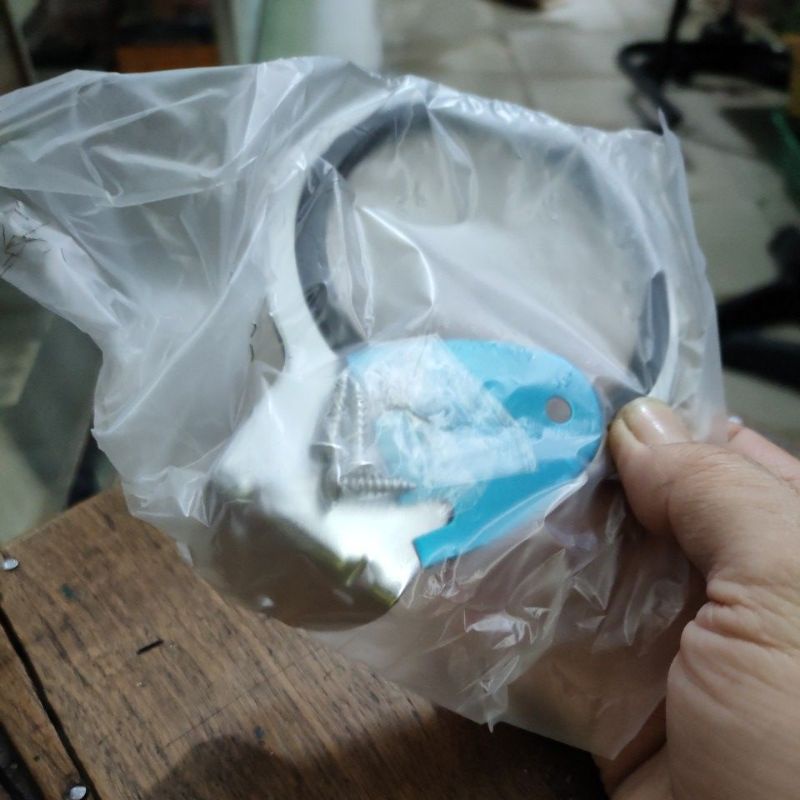 Giá treo máy sấy tóc