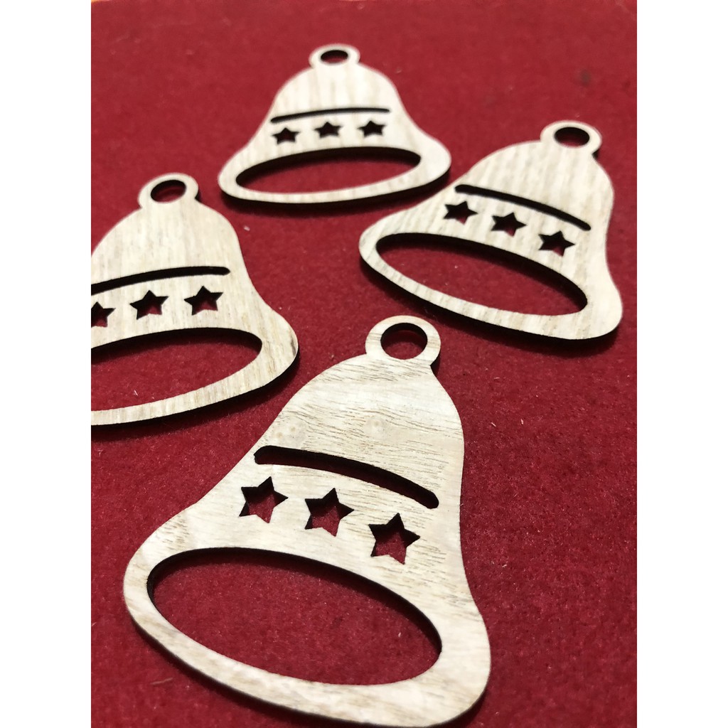 Phụ Kiện Trang Trí Noel, Giáng Sinh, Năm Mới Bộ 6 Hình Qủa Chuông Gỗ Xâu Dây Treo Sẵn