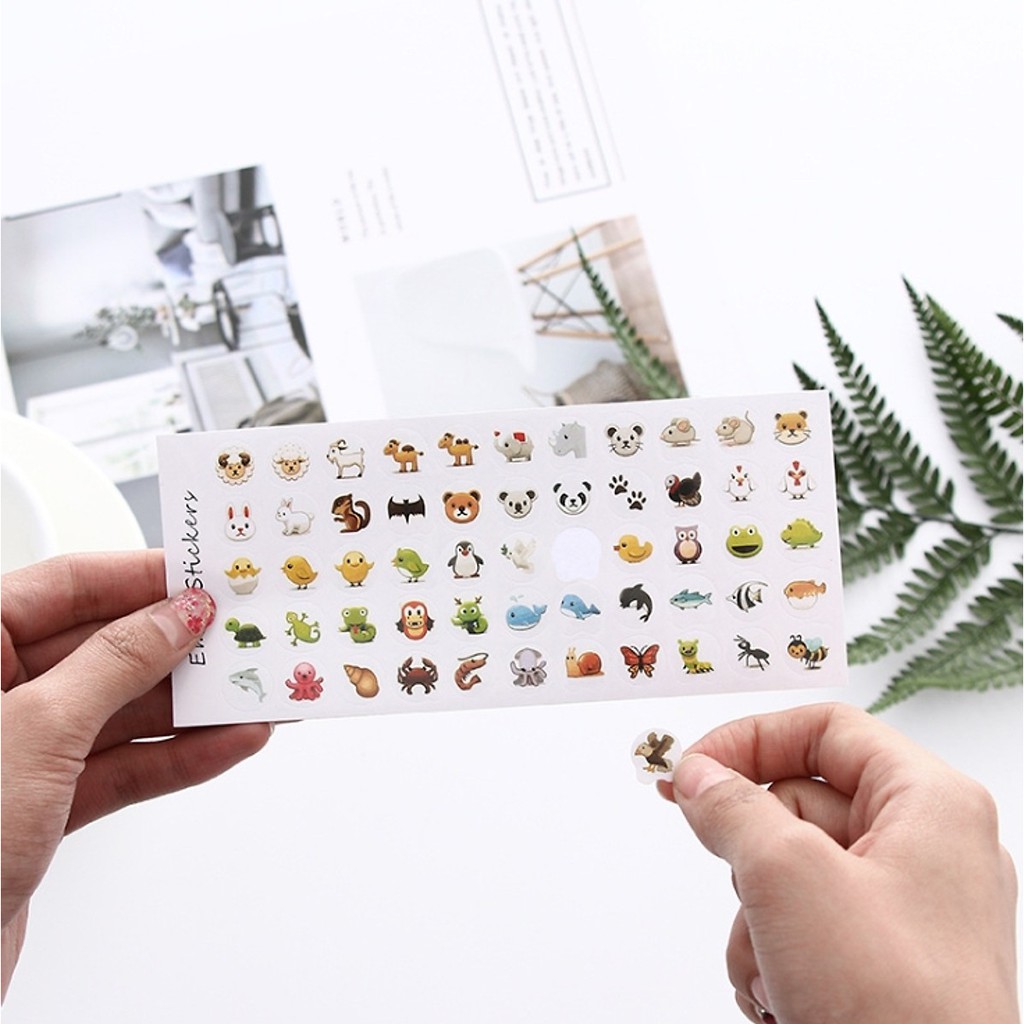 1 Tấm sticker trang trí mặt cười (Emoji Stickers)
