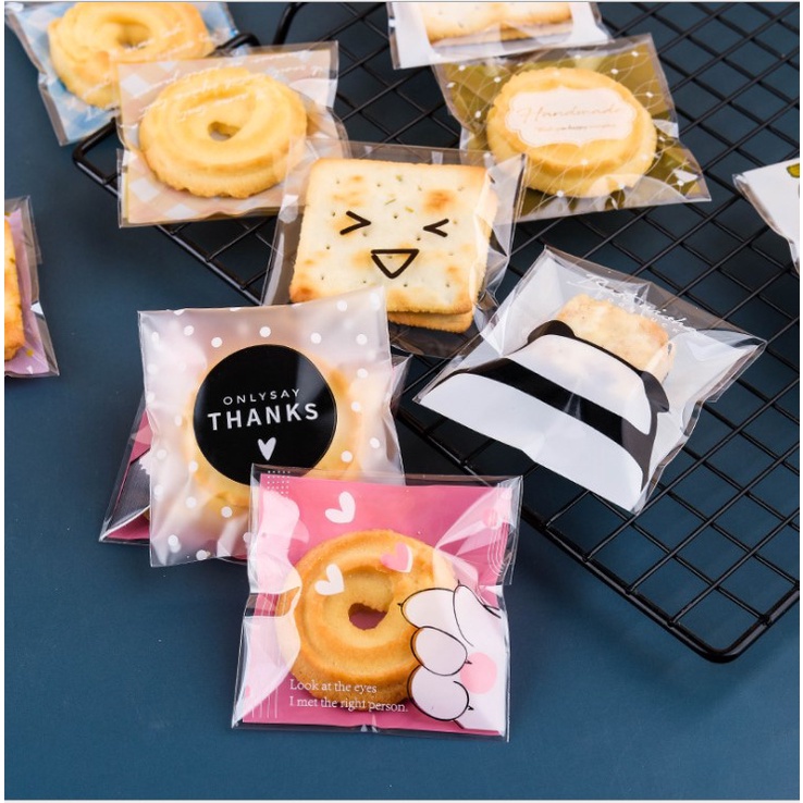 Túi đựng bánh kẹo hoạ tiết, trong dán miệng 7*7+3, 100túi/sp - VUA BAO BÌ