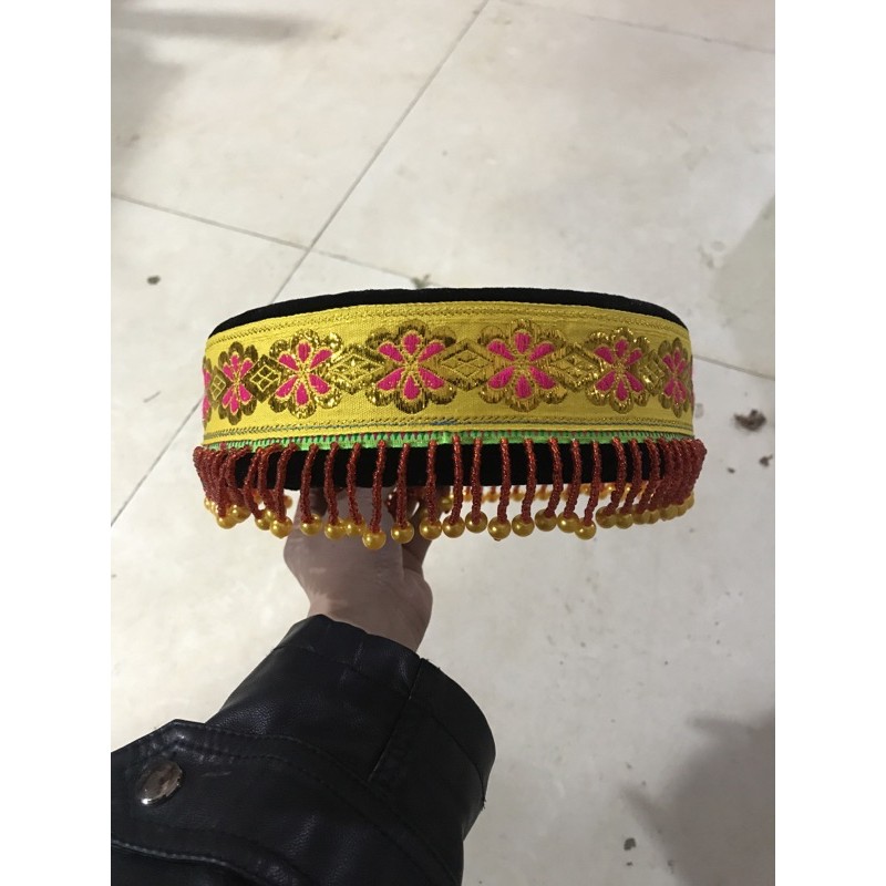 Mũ cườm thổ Cẩm