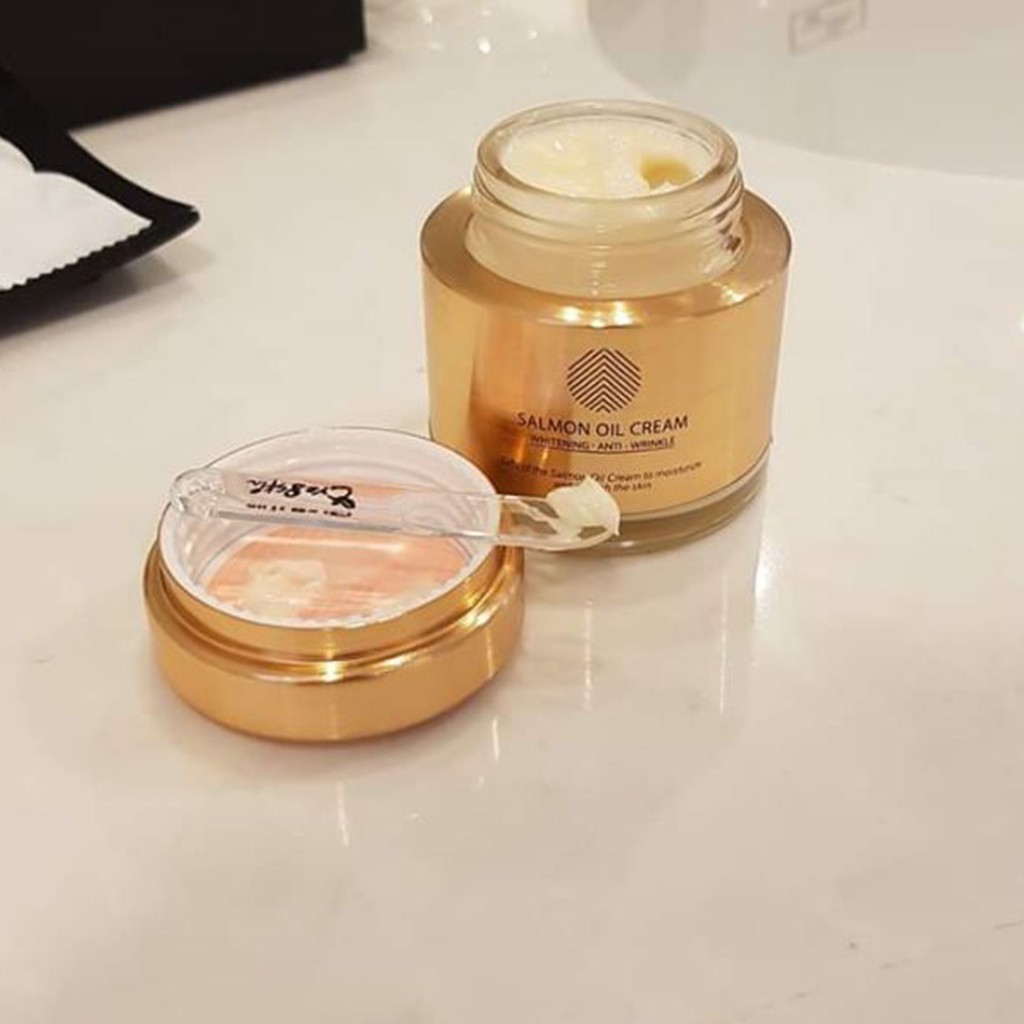 Kem Dưỡng Dầu Cá Hồi Cre8skin Salmon Oil Cream 80gr [Hàng cắt seal để kiểm tra chất lượng sản phẩm]
