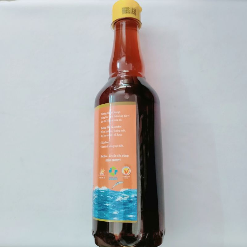 Nước mắm nhĩ cá cơm 584 Nha Trang 30 độ đạm chai 500ml date mới