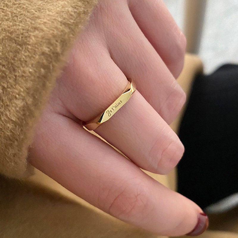 Nhẫn Nữ Kiểu Hàn Khắc Chữ Je t'aime Titan Ko Đen TT 4364