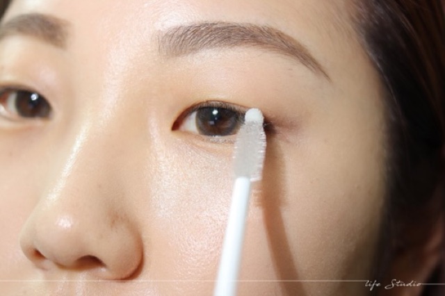 Tinh chất dưỡng mi dài và chắc khoẻ Luxe Eye Lash Essence | BigBuy360 - bigbuy360.vn