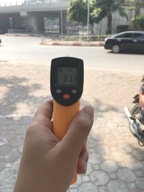 Súng bắn đo nhiệt độ INFRARED -50 : 400 độ C -58 : 752 độ F