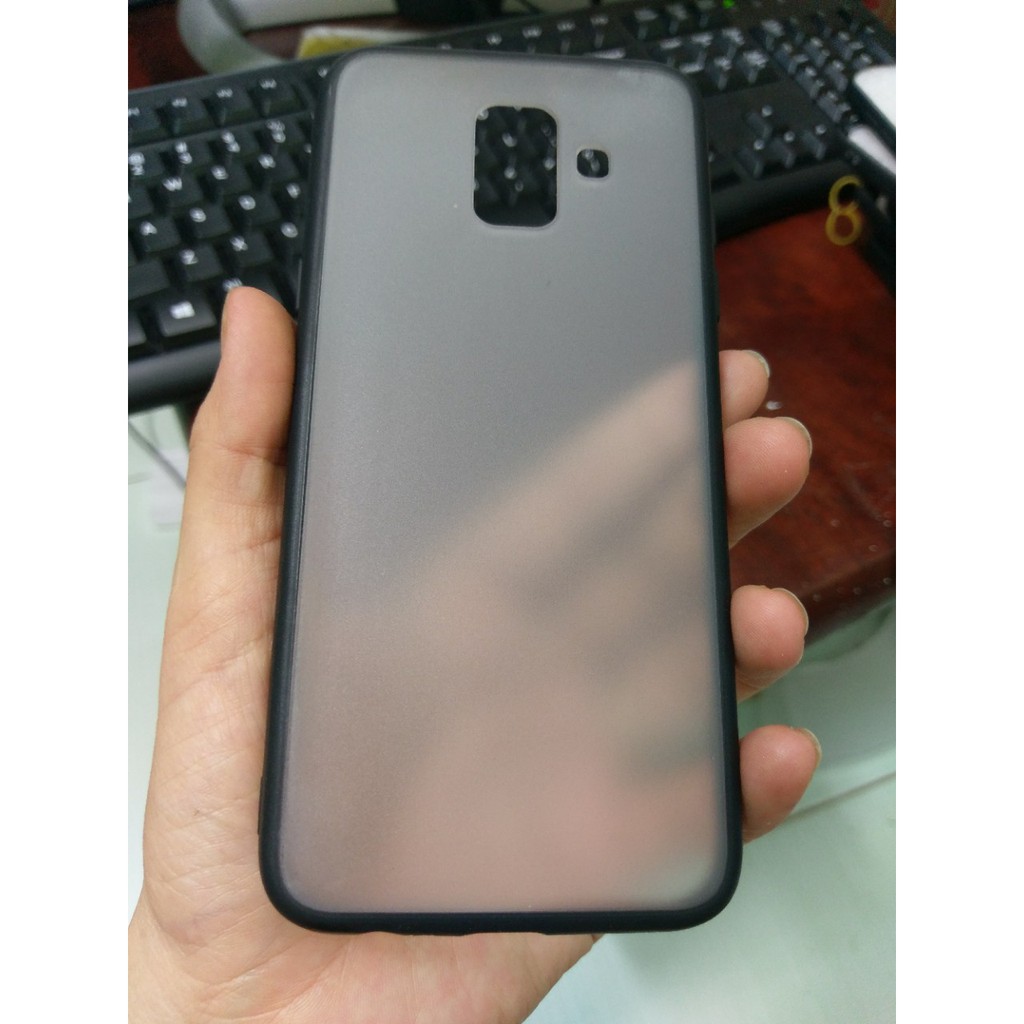 ốp lưng Samsung A6 Trong nhám viền dẻo | BigBuy360 - bigbuy360.vn